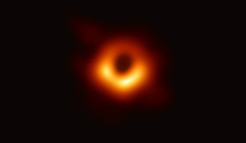 صور ثقب أسود